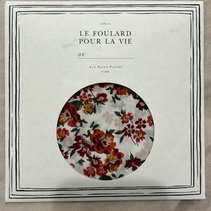 Sezane Le Foulard Pour La Vie Scarf